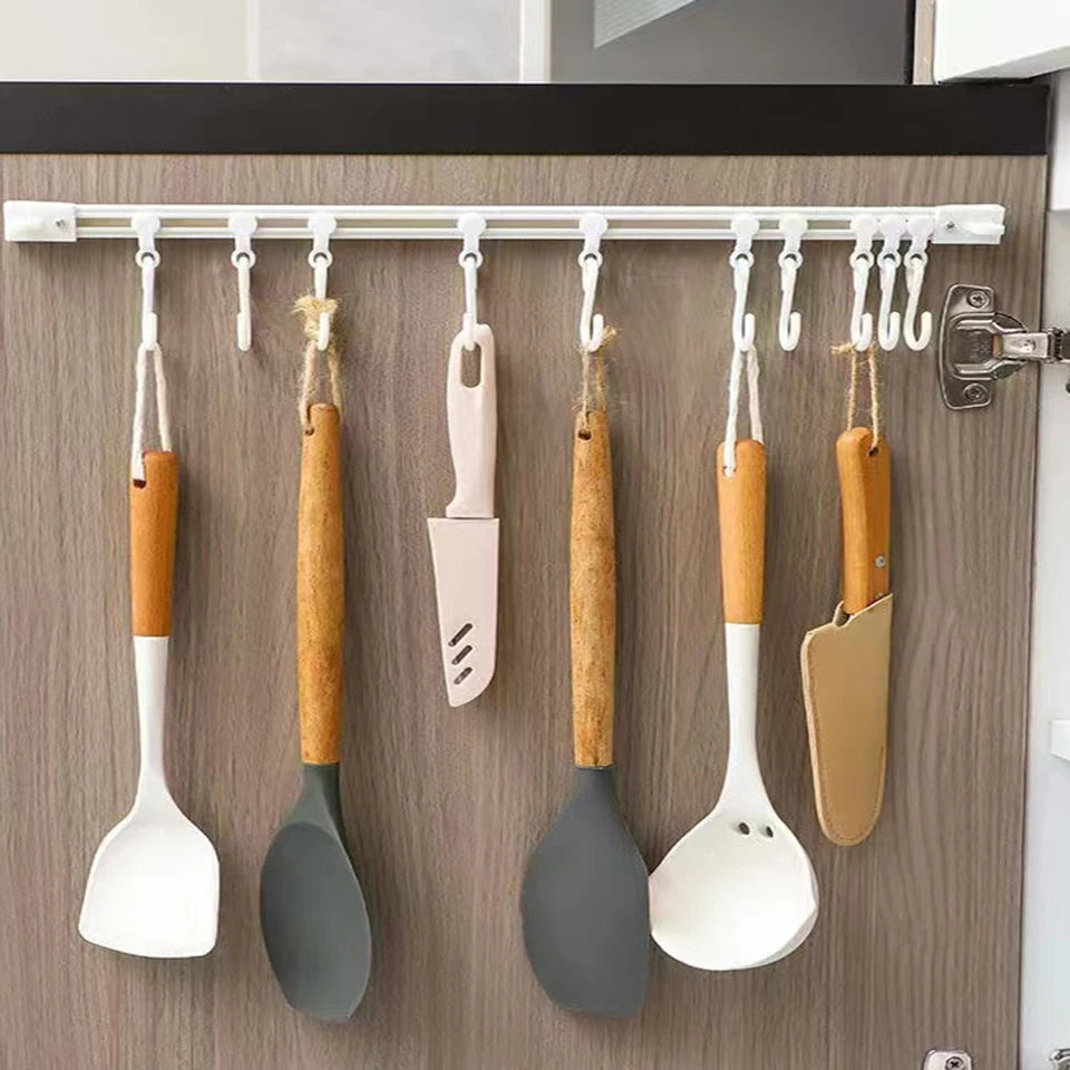 Kitchen row slide type hook