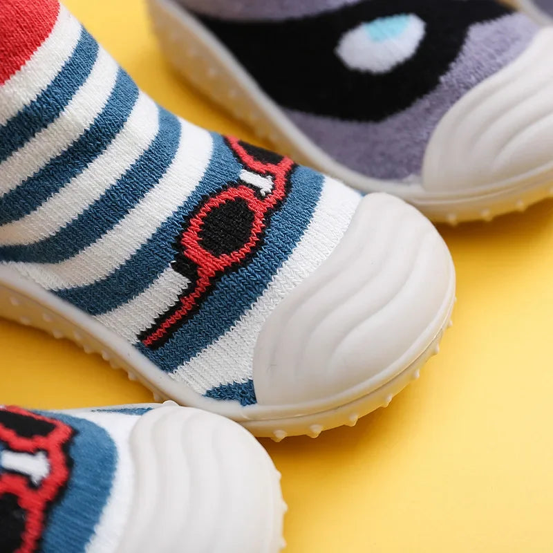 Rubber sole cartoon toddler socks shoes