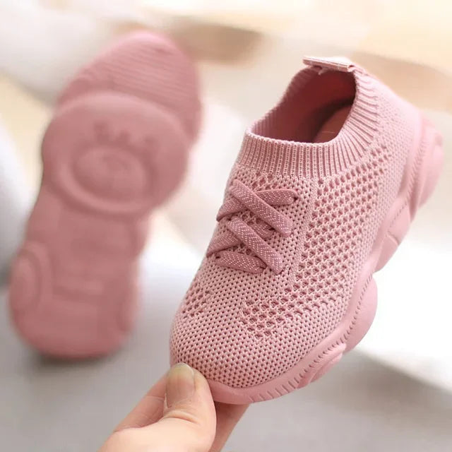 Anti-slip soft bottom baby sneaker
