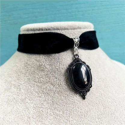 Classic Retro Water Drop Pendant Necklace
