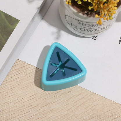 Creative squeezing hanging hooks