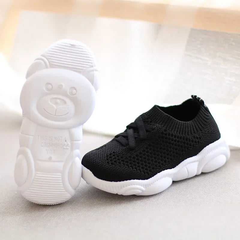 Anti-slip soft bottom baby sneaker