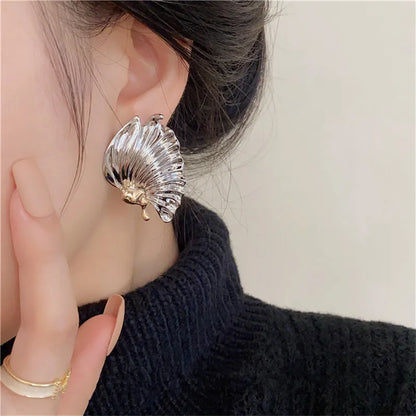 Asymmetry Wing Metal Earrings