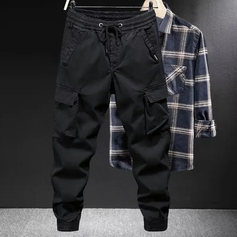 Trendy men's loose-fit cargo pants