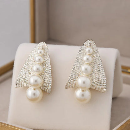 Geometric Metal Imitation Pearl Post Earrings
