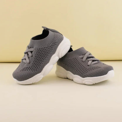 Anti-slip soft bottom baby sneaker