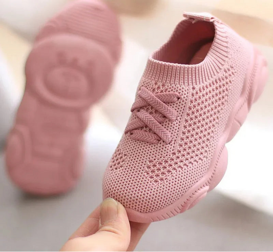 Anti-slip soft bottom baby sneaker
