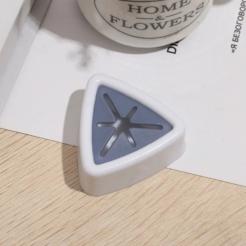 Creative squeezing hanging hooks