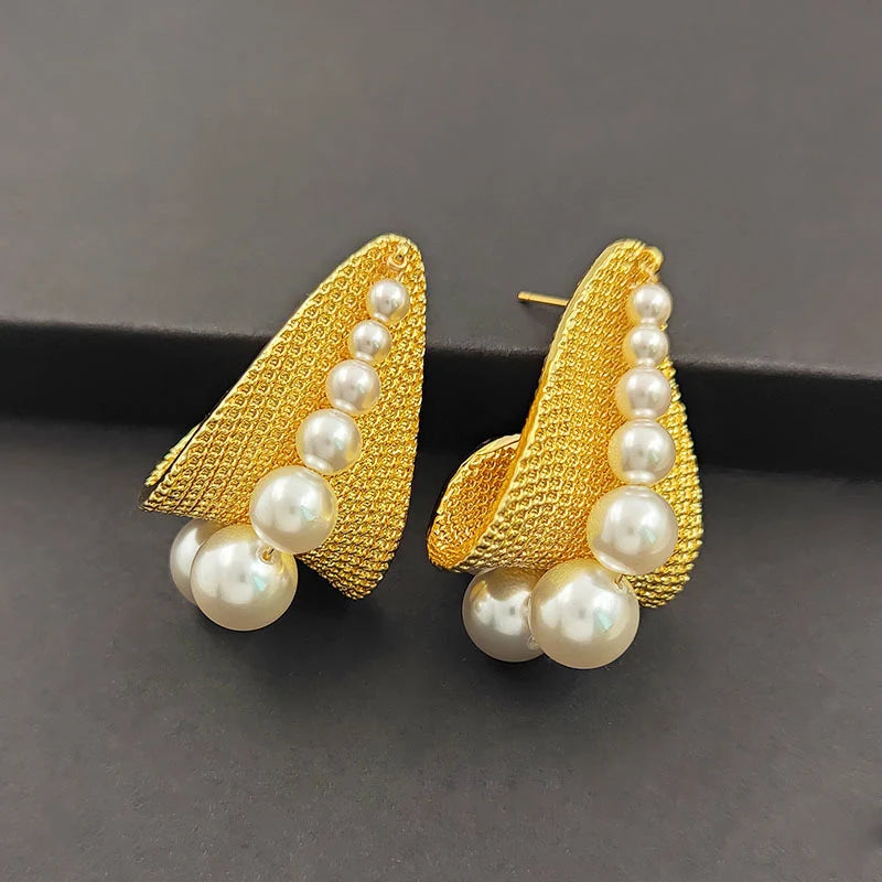 Geometric Metal Imitation Pearl Post Earrings