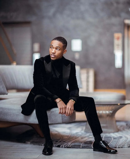 Velvet men's slim fit groomsmen wedding suit