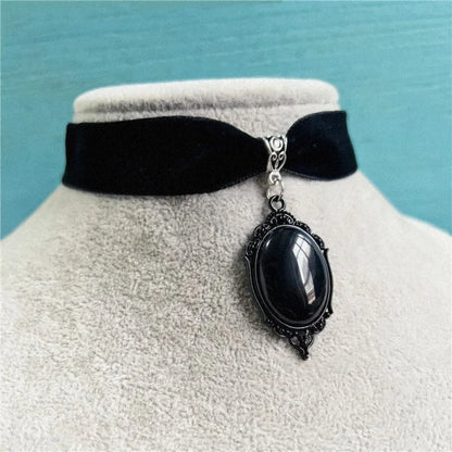 Classic Retro Water Drop Pendant Necklace