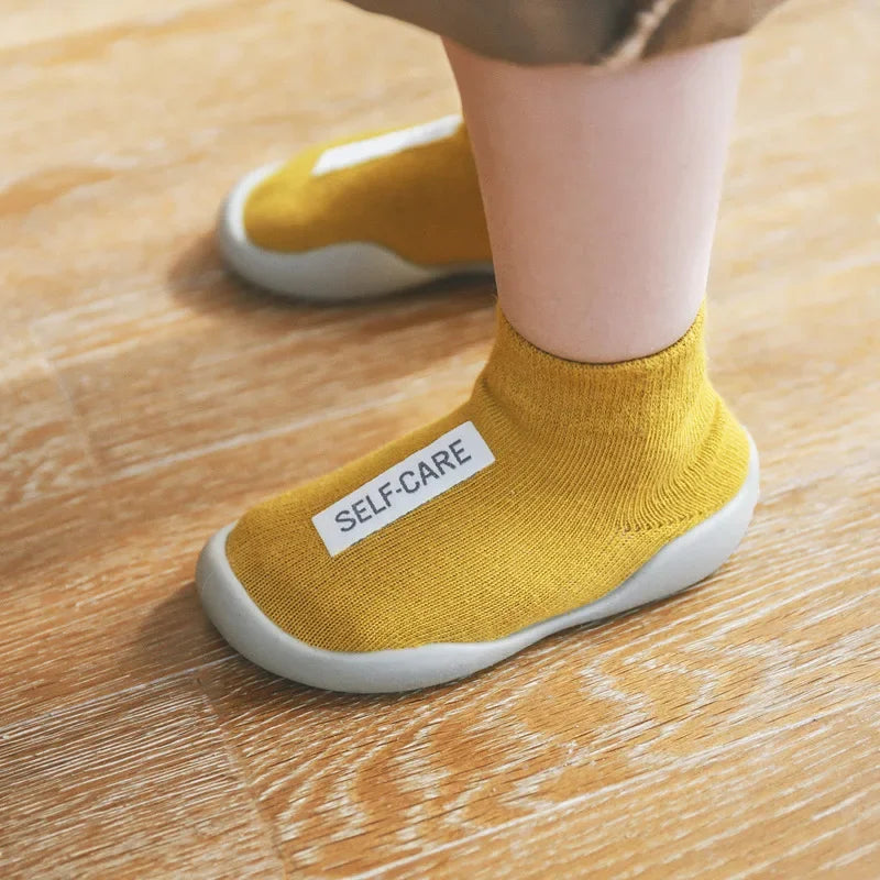 Unisex toddler soft sole knit booties